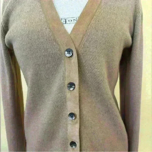 Bruno Magli- Wool/Cashmere Blend Brown V-Neck
Cardigan Women's Medium EUC! - Picture 9 of 11
